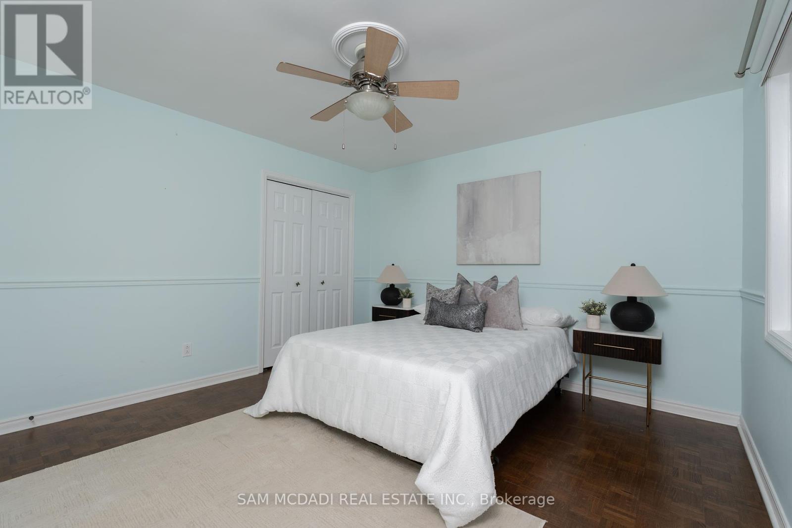1836 Friar Tuck Court, Mississauga, Ontario  L5K 2L4 - Photo 26 - W12135601
