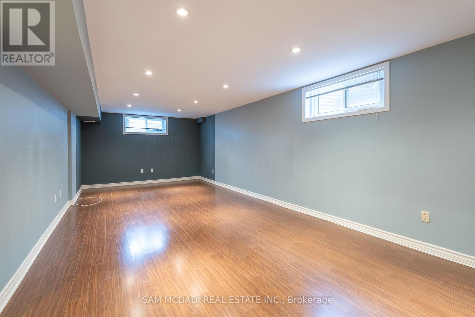 1836 Friar Tuck Court, Mississauga, Ontario  L5K 2L4 - Photo 32 - W12135601
