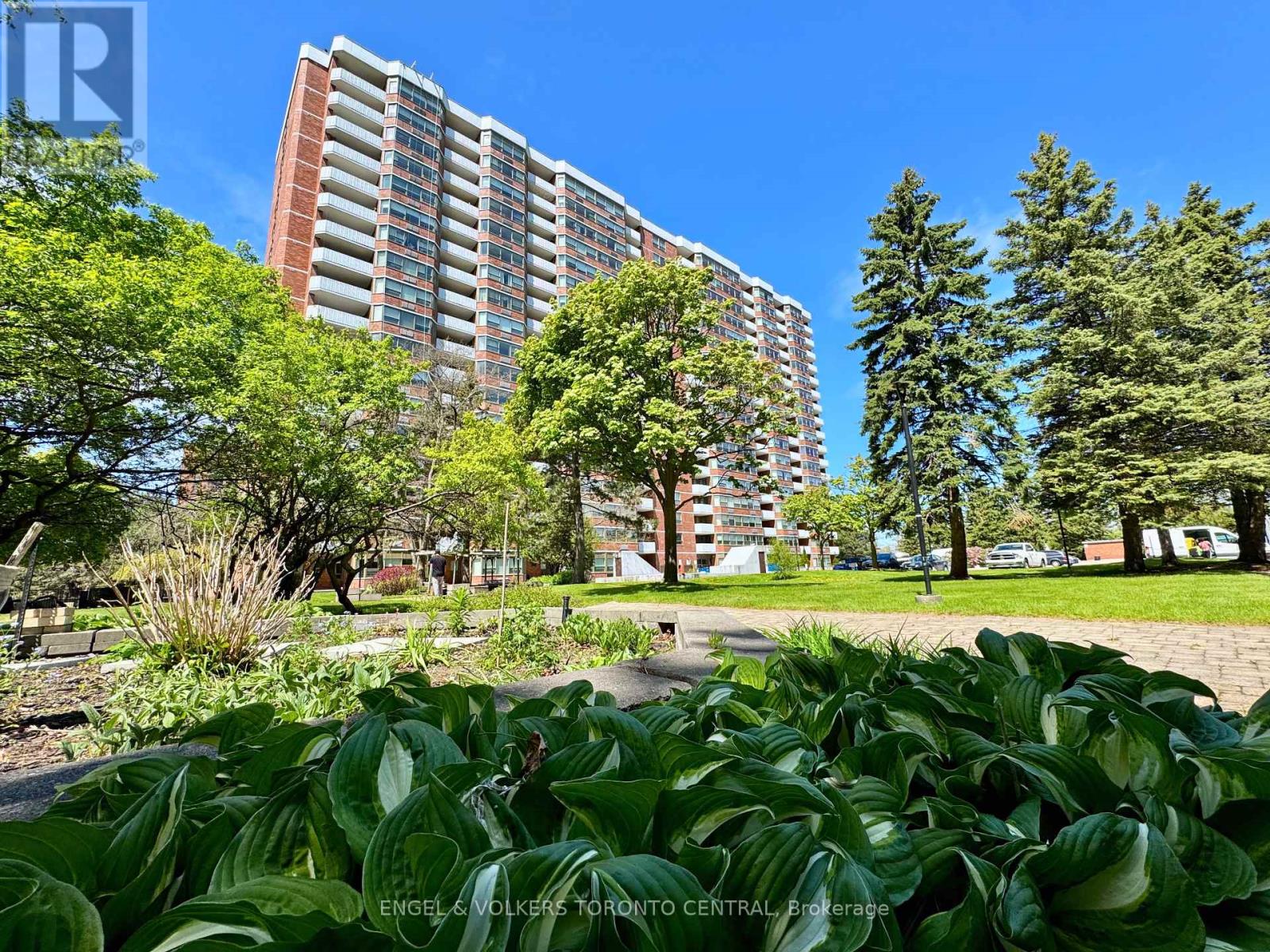 1016 - 121 LING ROAD, Toronto, Ontario