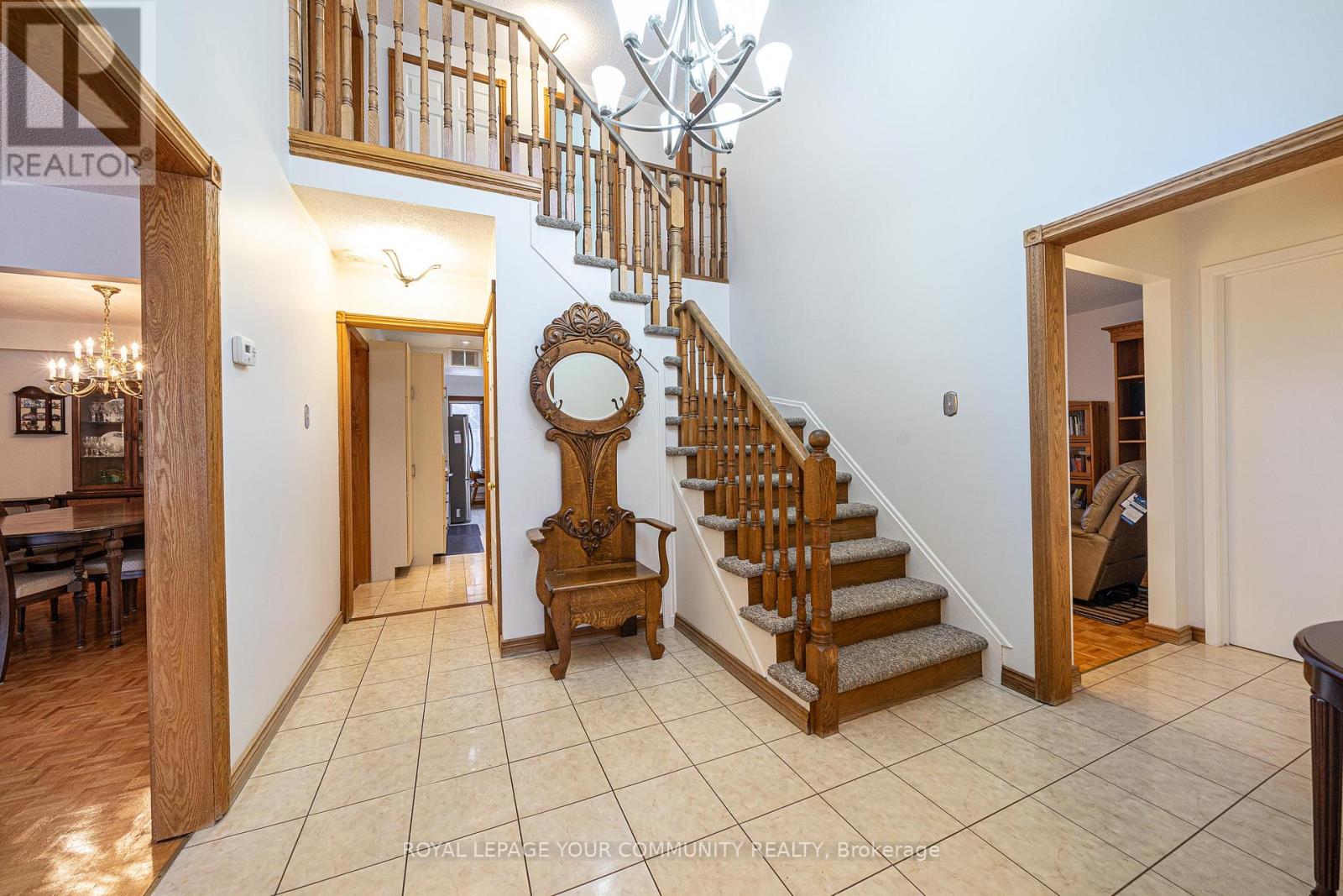 79 Mayvern Crescent, Richmond Hill, Ontario  L4C 5J6 - Photo 5 - N12002387
