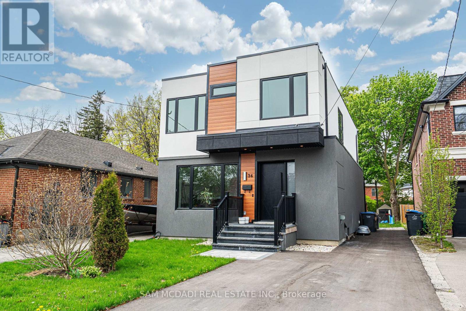 36 MAPLE AVENUE N, Mississauga, Ontario