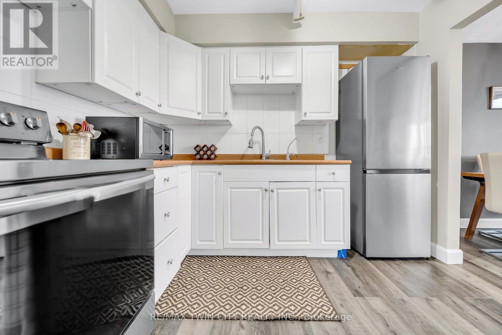 701 - 24 Midland Drive, Kitchener, Ontario  N2A 2A8 - Photo 13 - X12078064