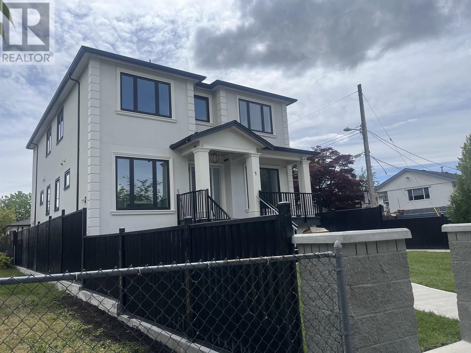 2348 E 49th Avenue, Vancouver, British Columbia  V5S 1J2 - Photo 1 - R3008656