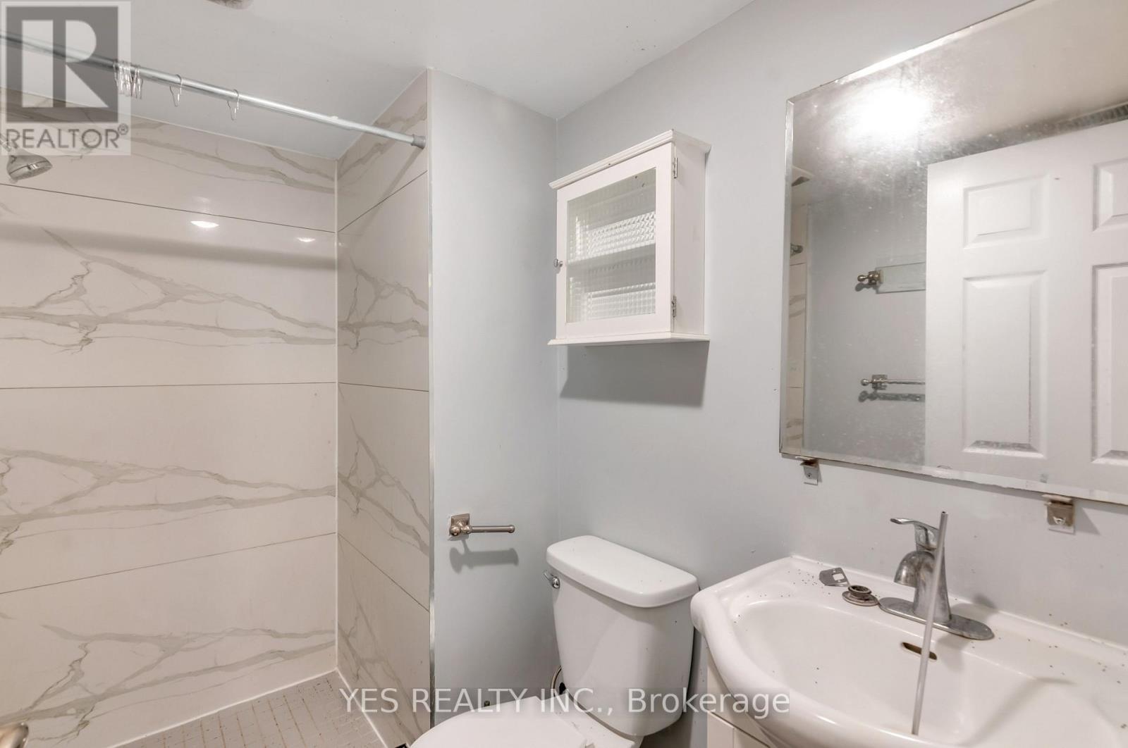 176 Kenneth Avenue, Kitchener, Ontario  N2A 1W2 - Photo 9 - X12132369