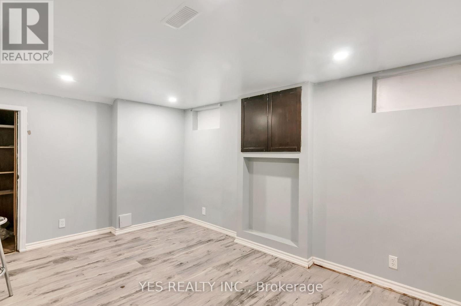 176 Kenneth Avenue, Kitchener, Ontario  N2A 1W2 - Photo 37 - X12132369