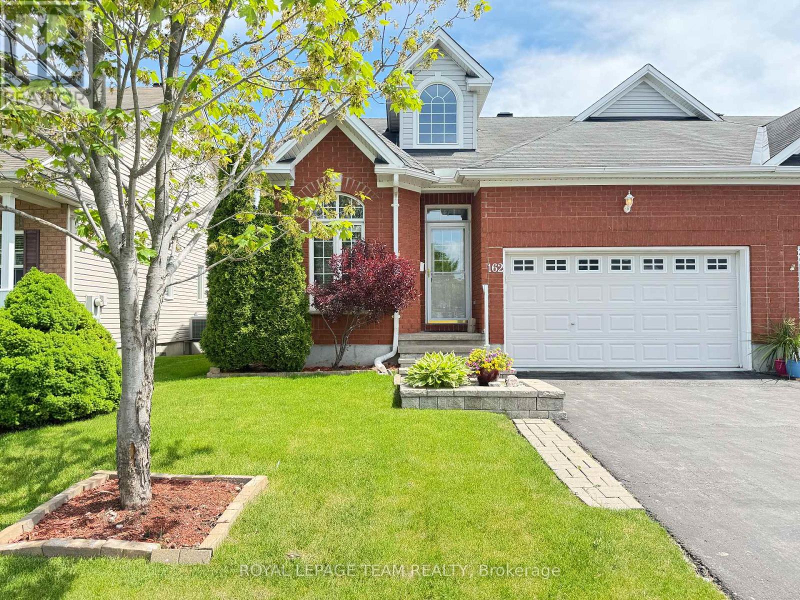 162 Hartsmere Drive, Ottawa, Ontario  K2S 2H4 - Photo 1 - X12183010