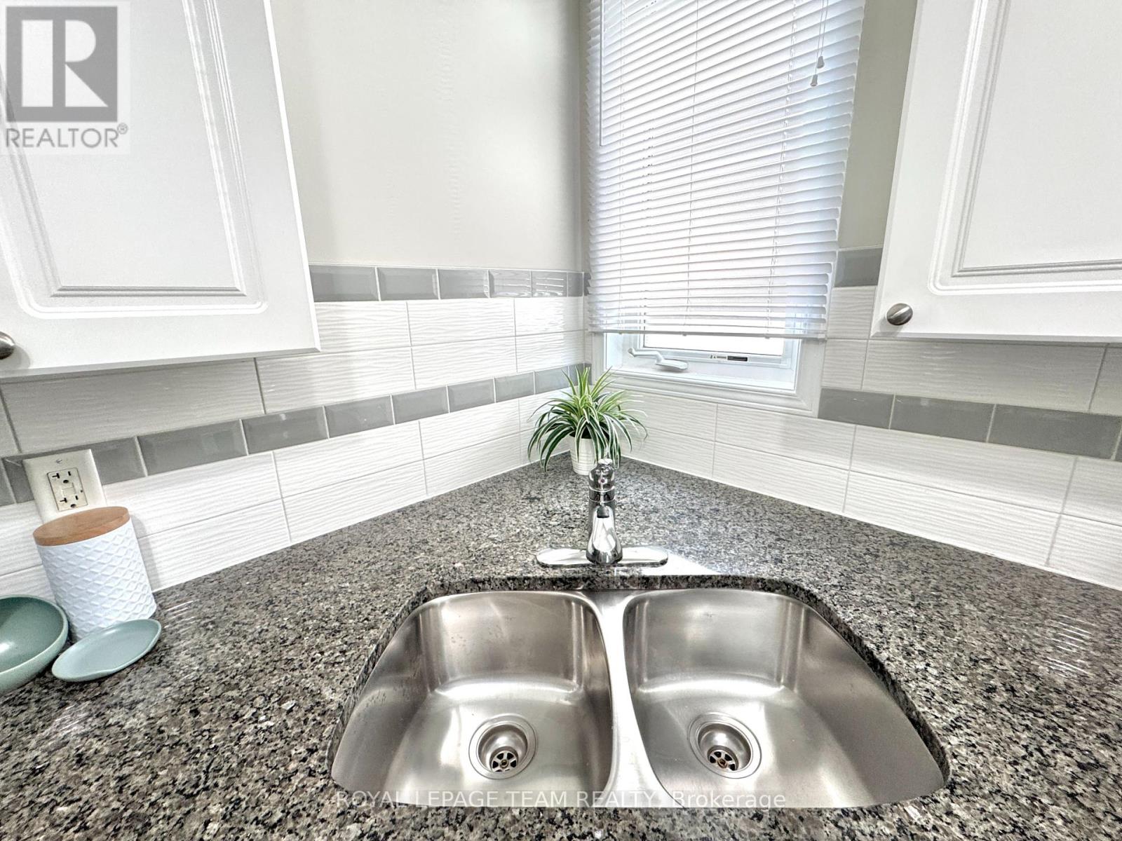 162 Hartsmere Drive, Ottawa, Ontario  K2S 2H4 - Photo 16 - X12183010