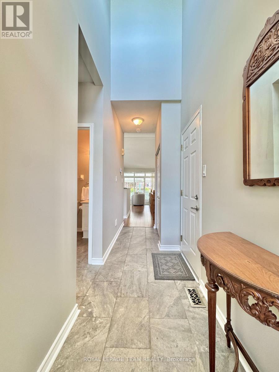162 Hartsmere Drive, Ottawa, Ontario  K2S 2H4 - Photo 3 - X12183010