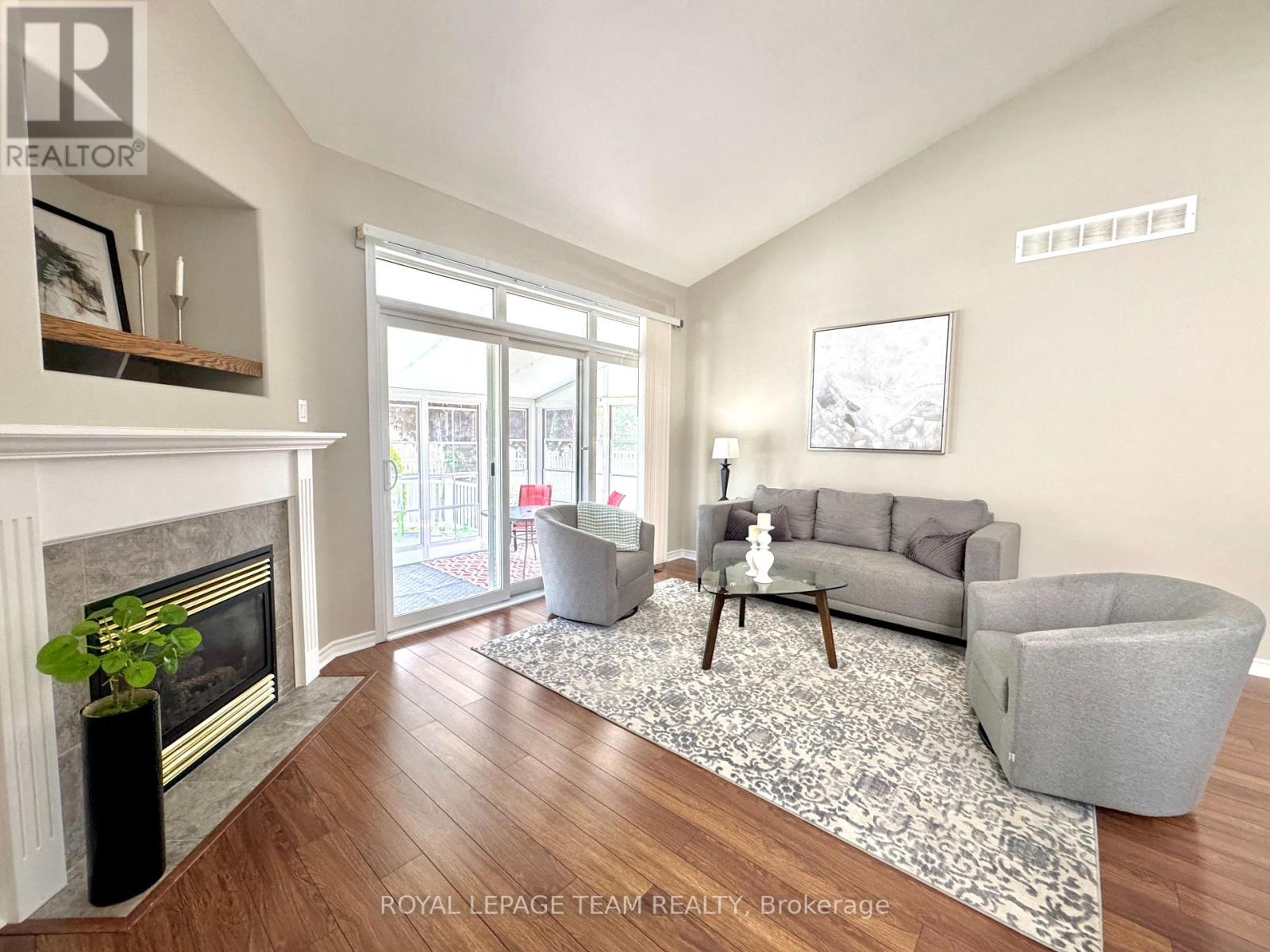 162 Hartsmere Drive, Ottawa, Ontario  K2S 2H4 - Photo 7 - X12183010