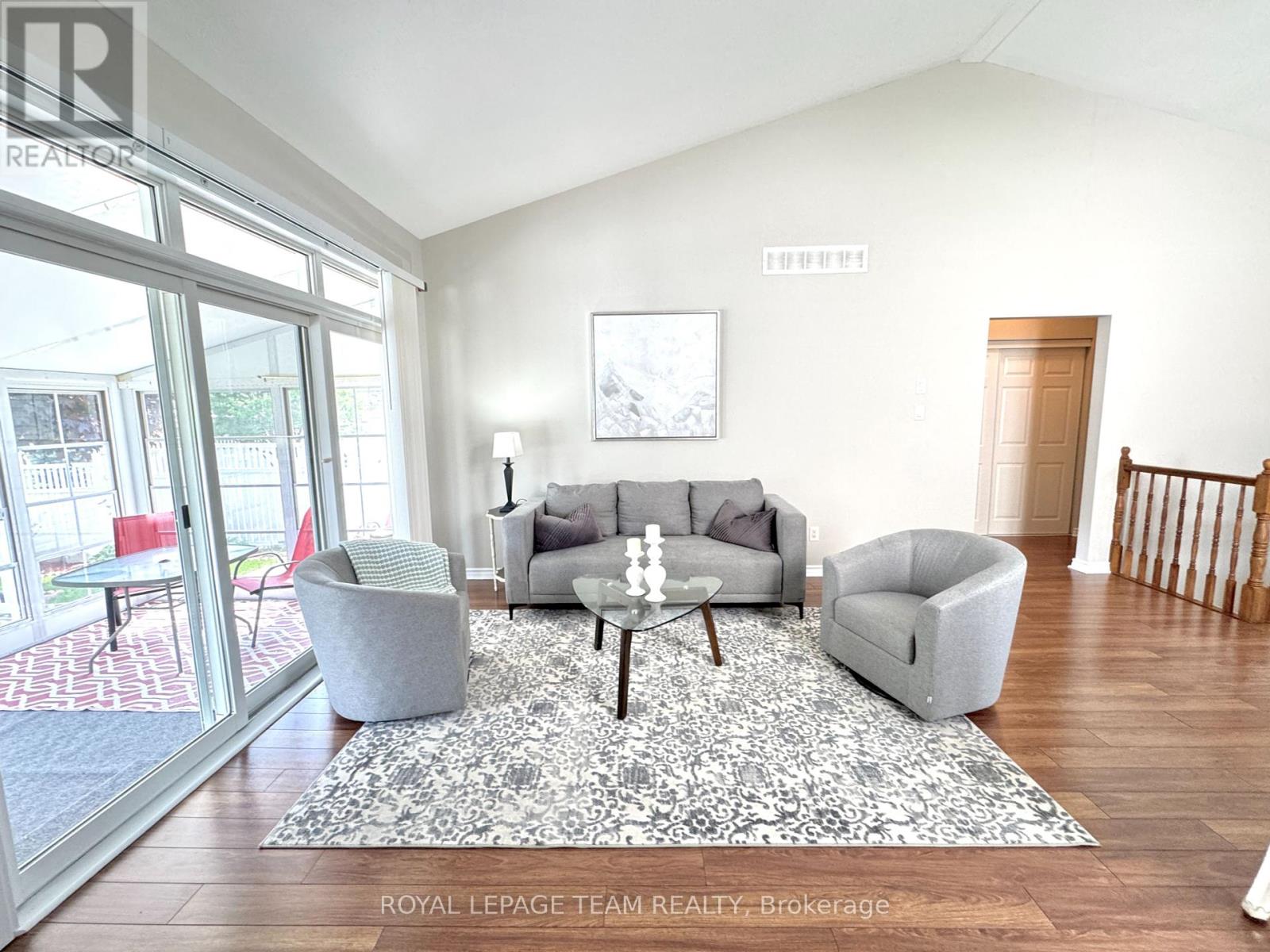 162 Hartsmere Drive, Ottawa, Ontario  K2S 2H4 - Photo 8 - X12183010