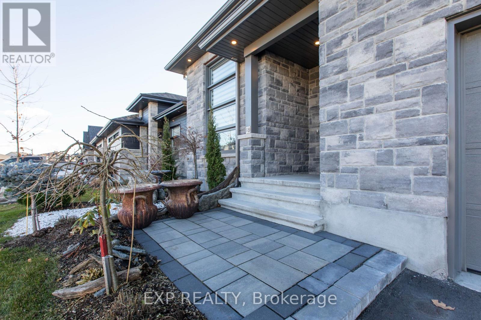 65 Granite Street, Clarence-Rockland, Ontario  K4K 0H7 - Photo 4 - X12183049