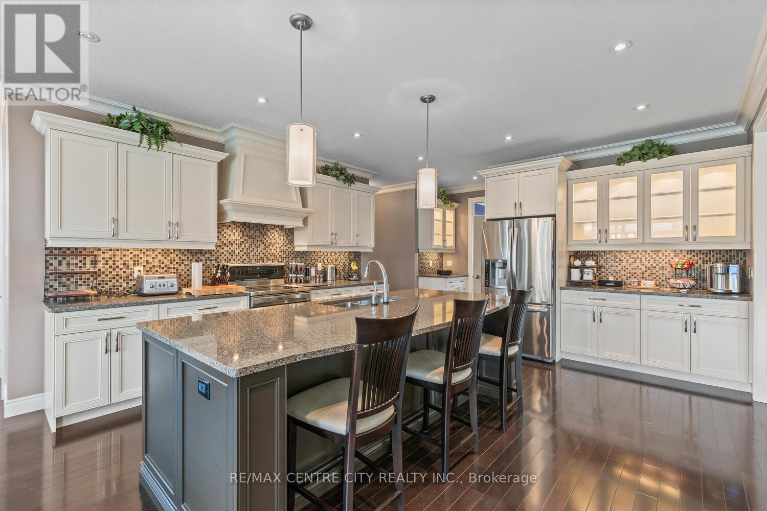 458 Eagletrace Drive, London North, Ontario  N6G 0E7 - Photo 16 - X12183003