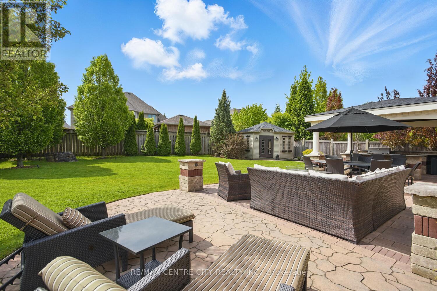 458 Eagletrace Drive, London North, Ontario  N6G 0E7 - Photo 4 - X12183003