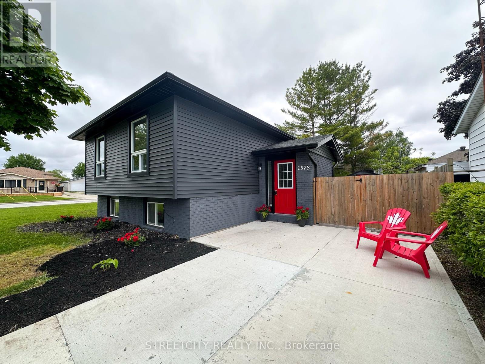 1578 COUNCILLORS STREET, st. clair, Ontario