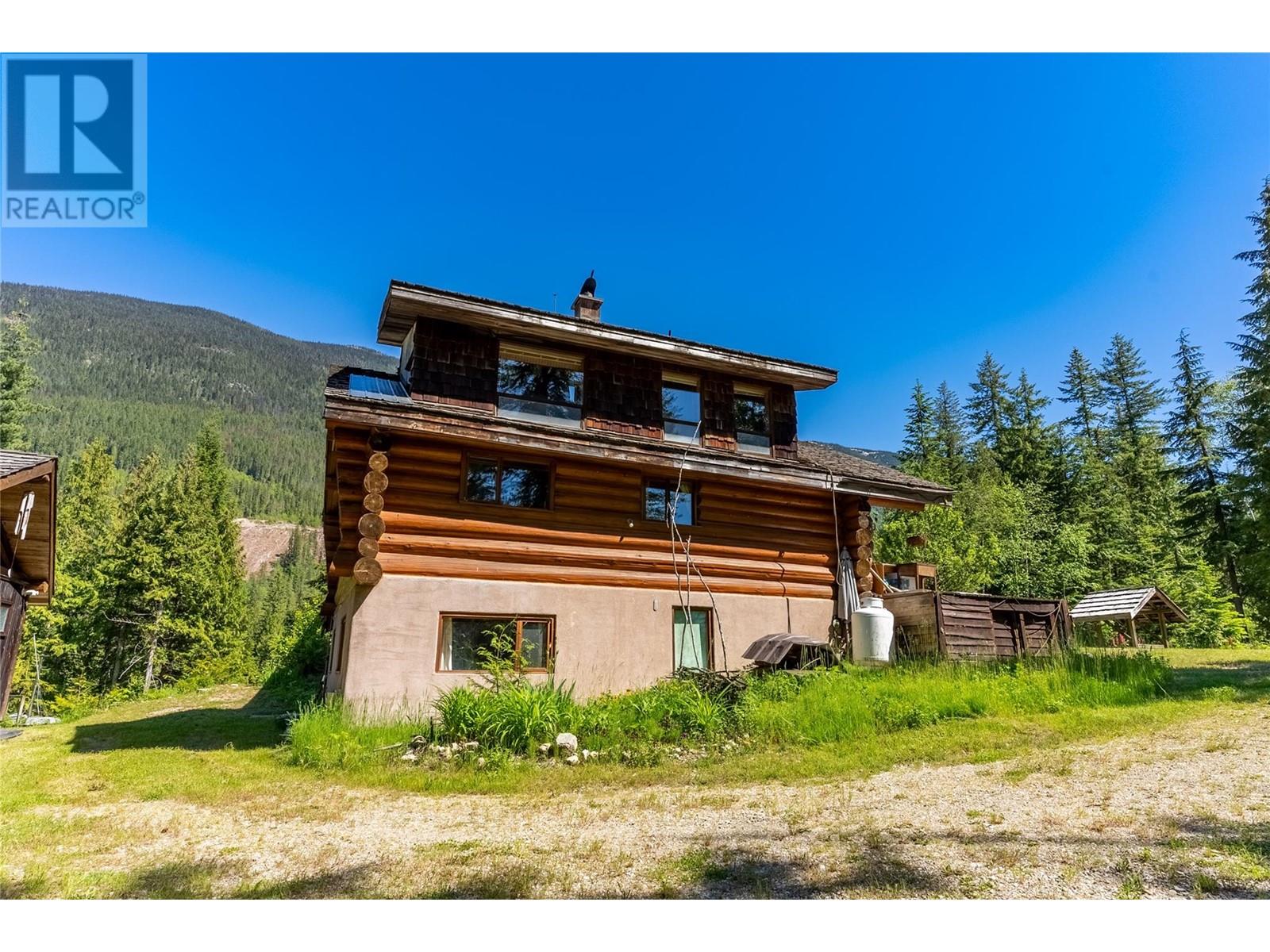 1415 Seymour River Road N, Seymour Arm, BC V0E1M0