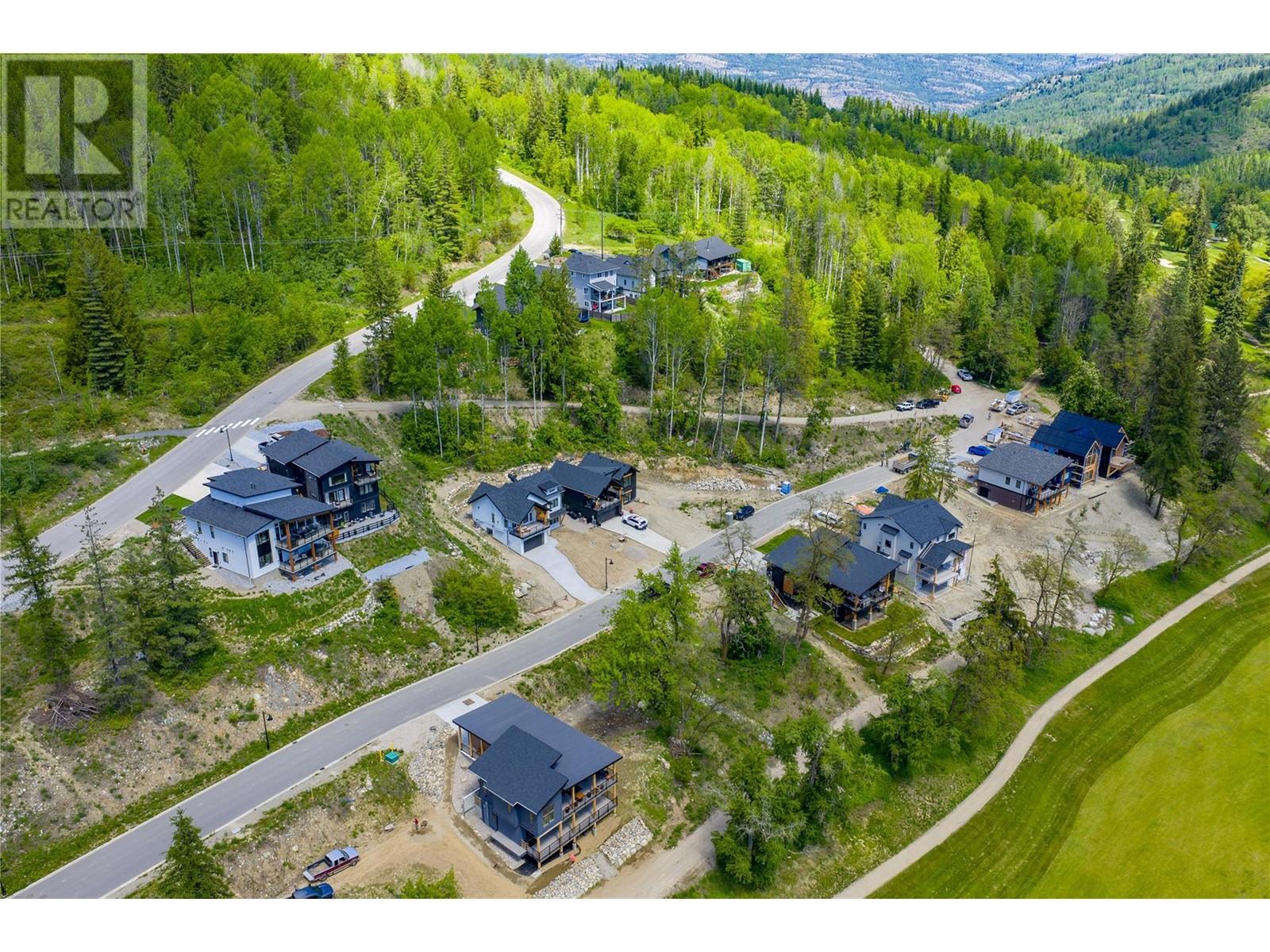 453 COPPER Road, Rossland, BC V0G1Y0