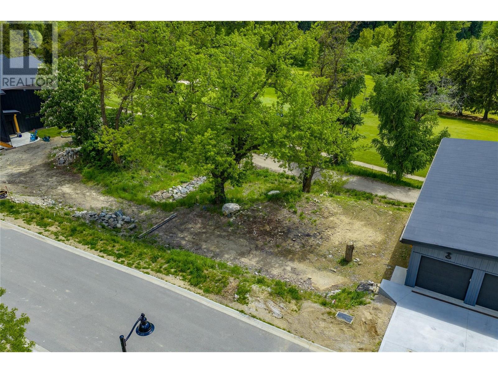 Property at 453 COPPER Road image 4