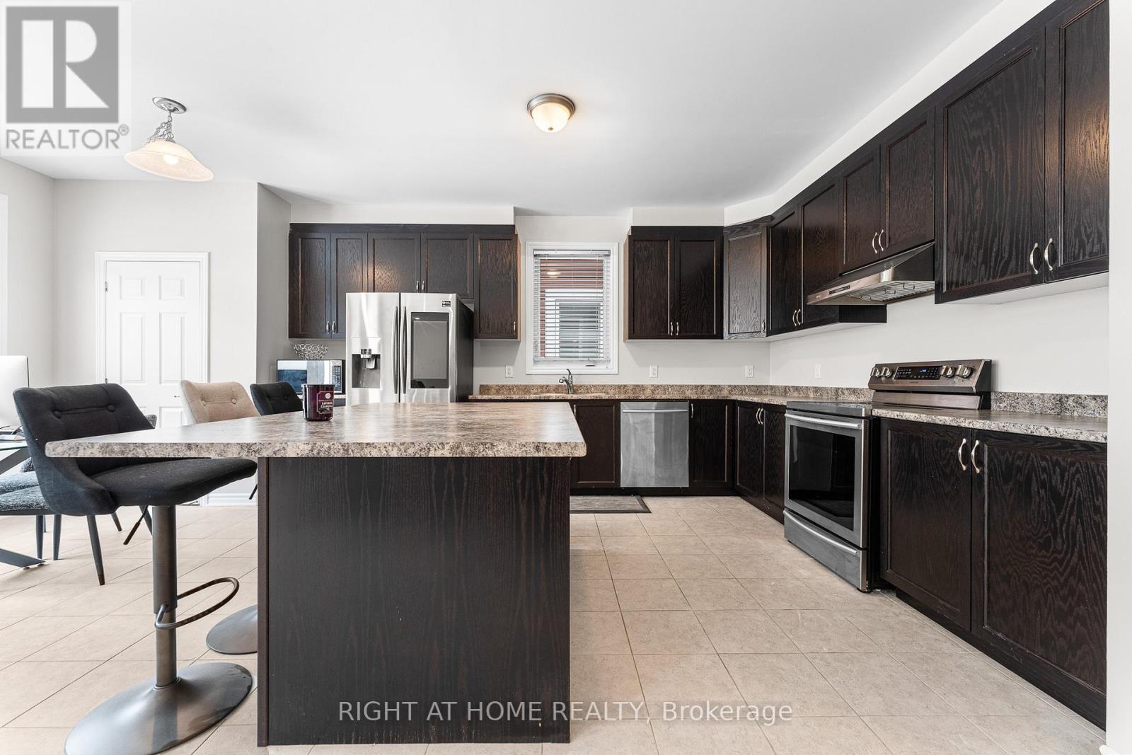 354 Sweetclover Way, Ottawa, Ontario  K4A 1E7 - Photo 11 - X12020892