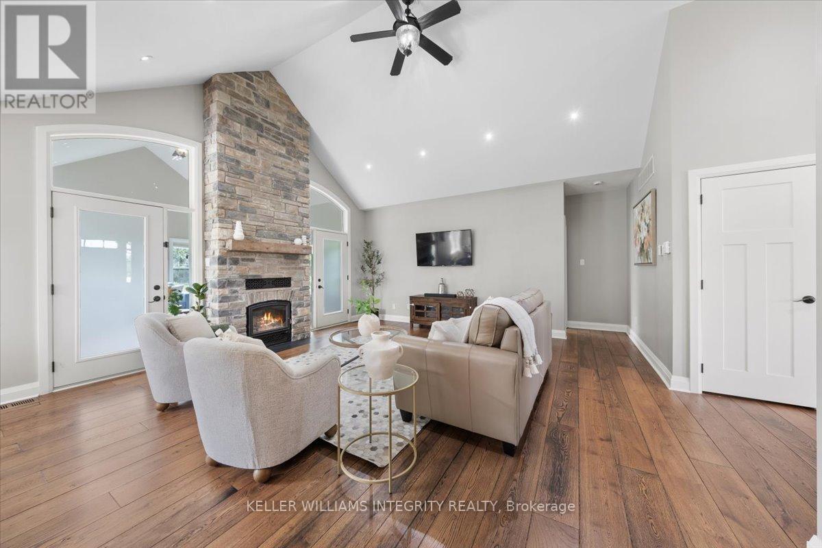 127 Beach Heights, Ottawa, Ontario  K2W 1G7 - Photo 9 - X12165864