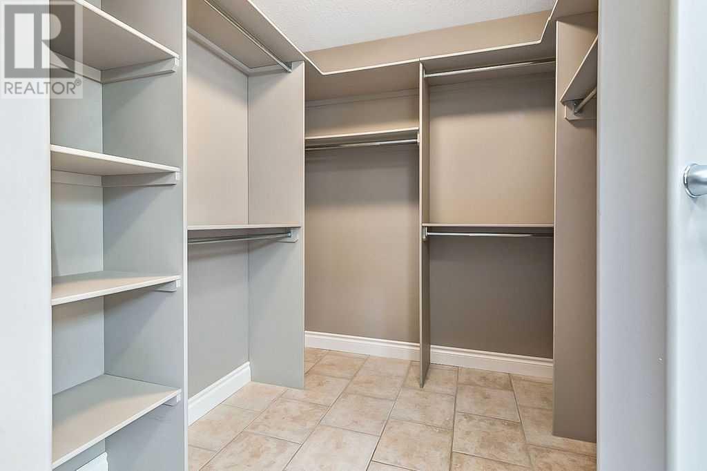 13 Prominence Path Sw, Calgary, Alberta  T3H 2W7 - Photo 18 - A2197616