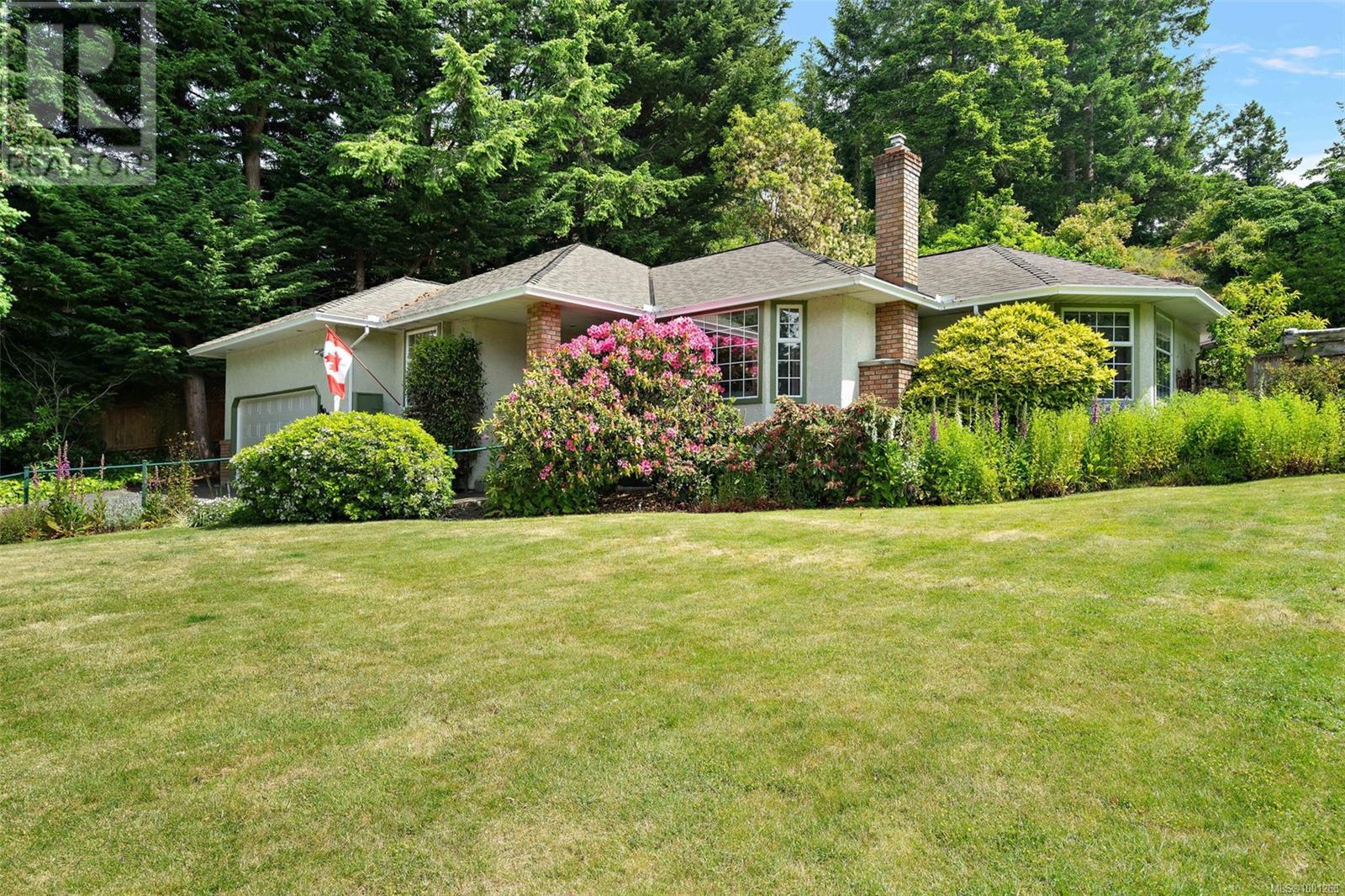 10915 Prentice Pl, North Saanich, British Columbia  V8L 5H7 - Photo 2 - 1001268