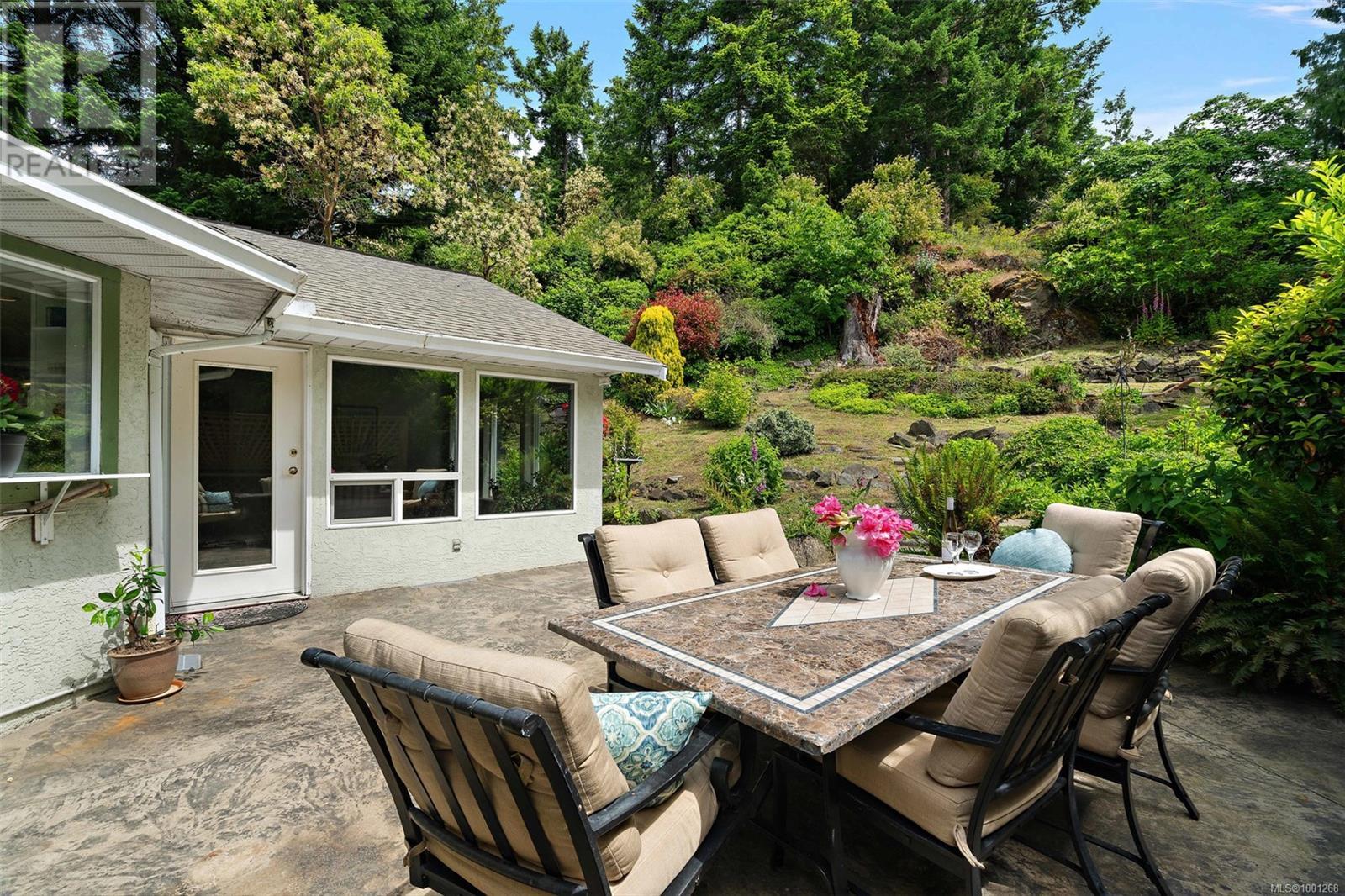 10915 Prentice Pl, North Saanich, British Columbia  V8L 5H7 - Photo 4 - 1001268