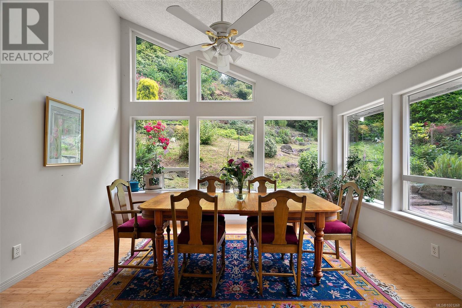10915 Prentice Pl, North Saanich, British Columbia  V8L 5H7 - Photo 5 - 1001268
