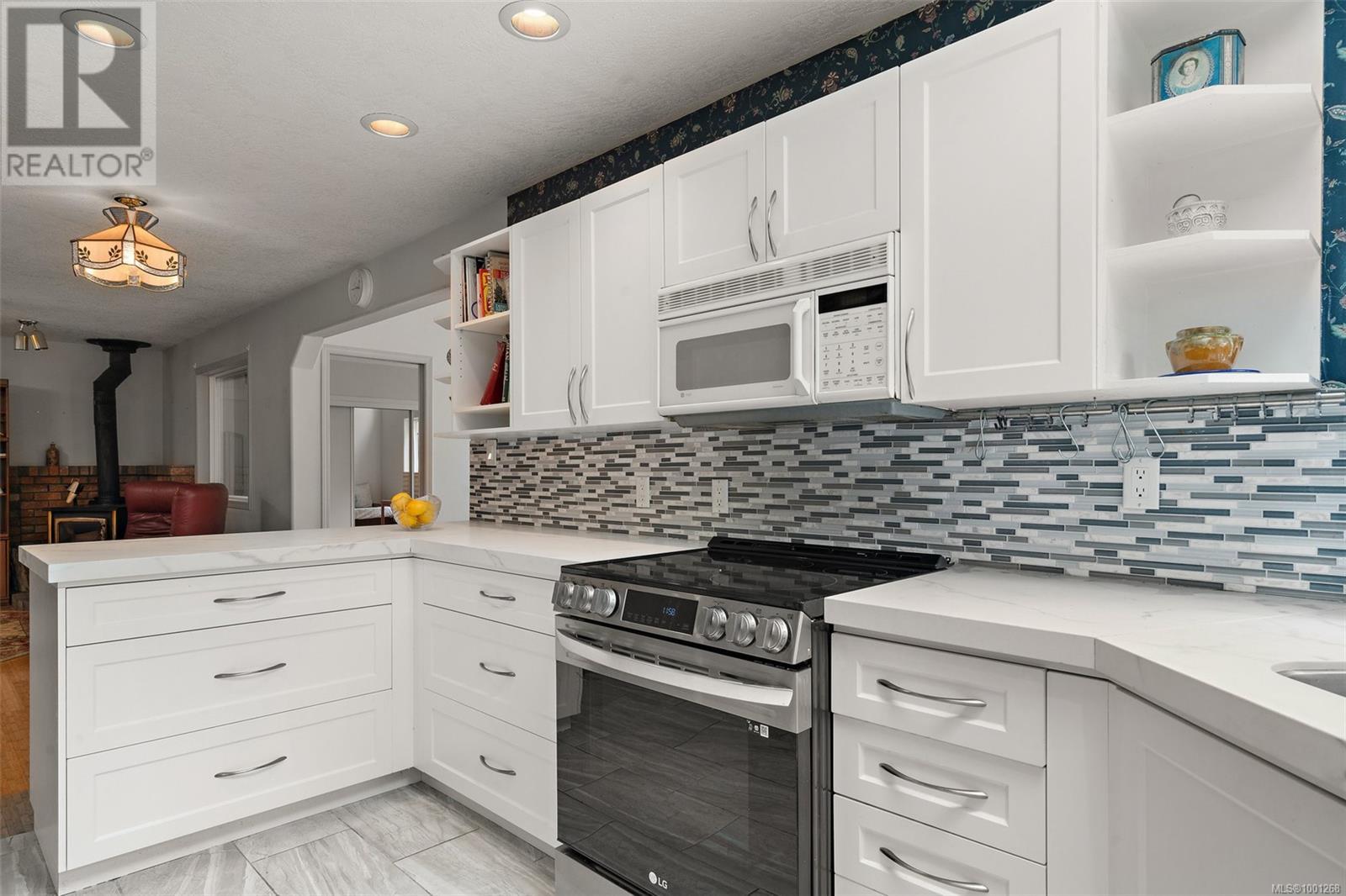 10915 Prentice Pl, North Saanich, British Columbia  V8L 5H7 - Photo 8 - 1001268
