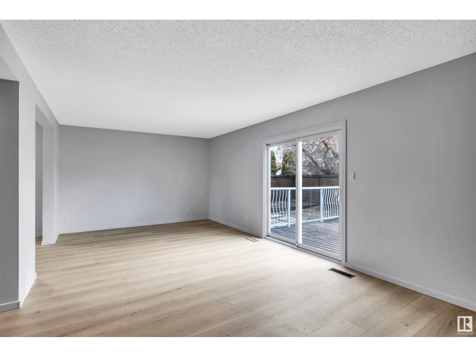 14225 24a St Nw, Edmonton, Alberta  T5Y 1N7 - Photo 11 - E4439272