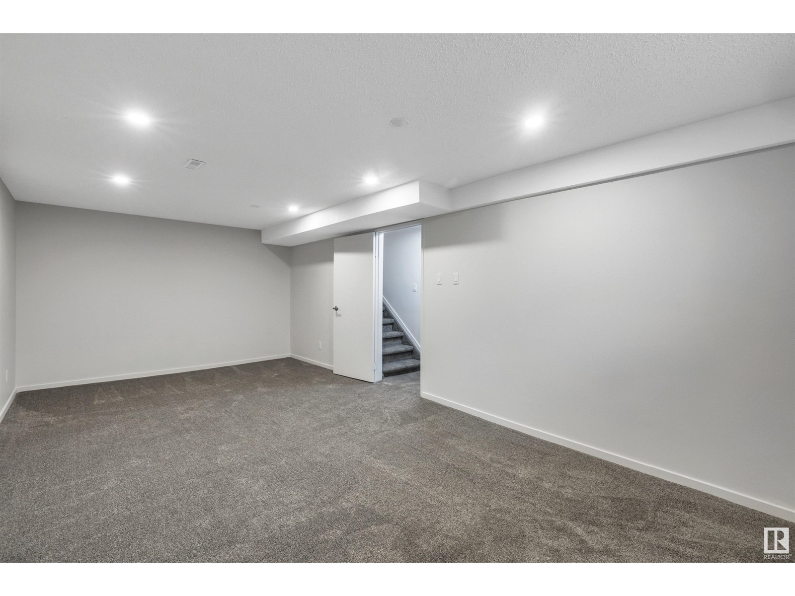 14225 24a St Nw, Edmonton, Alberta  T5Y 1N7 - Photo 35 - E4439272