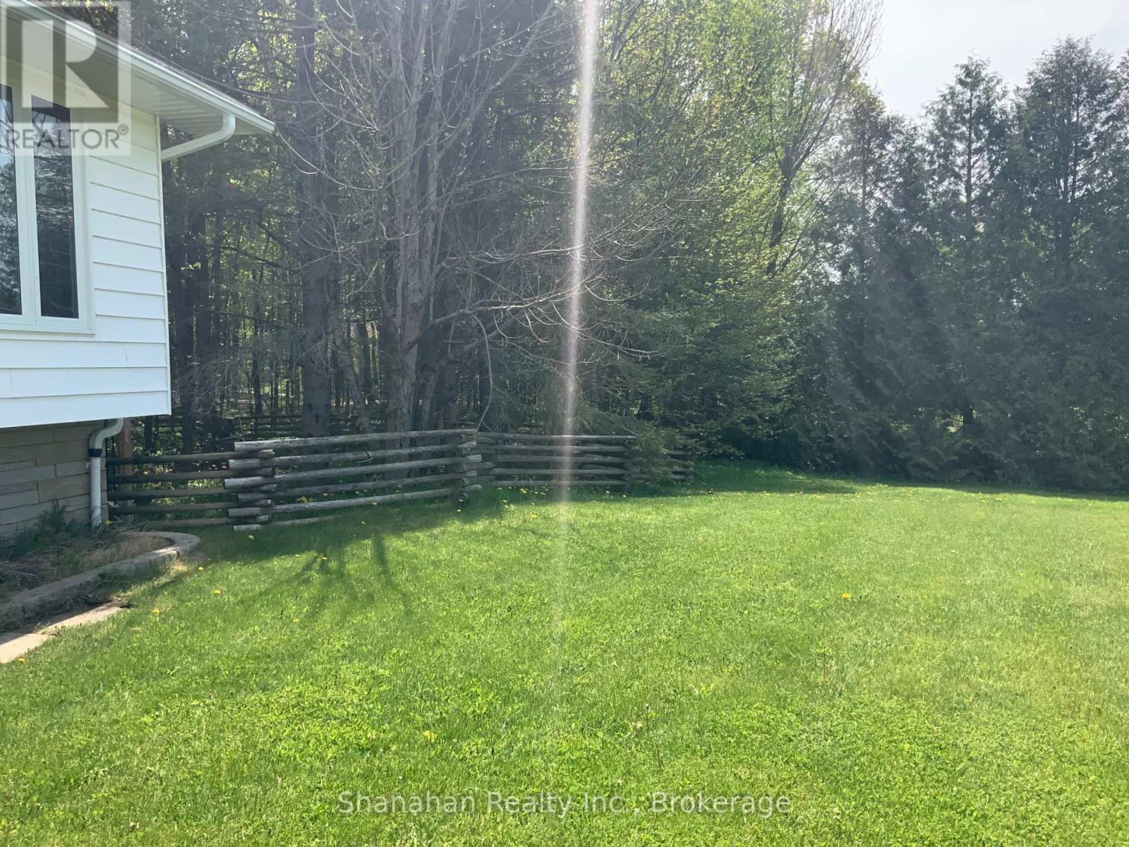 46 Maple Golf Crescent, Northern Bruce Peninsula, Ontario  N0H 2R0 - Photo 5 - X12055599