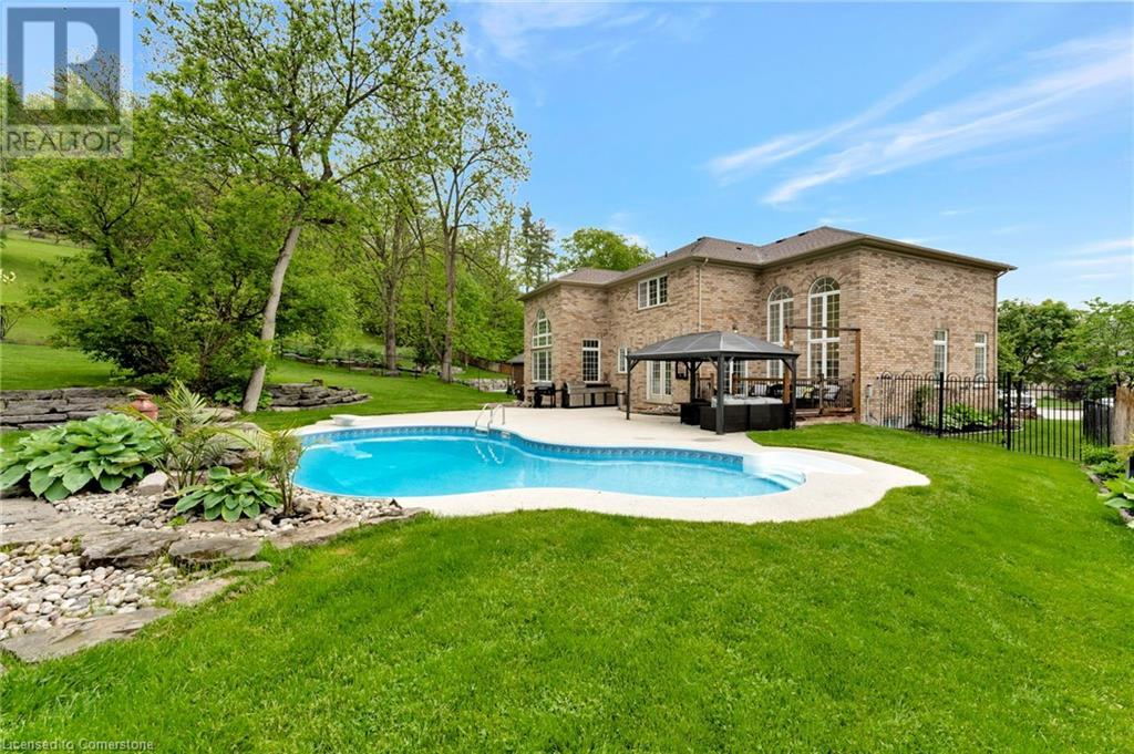Property at 32 BERRY PATCH Lane image 3