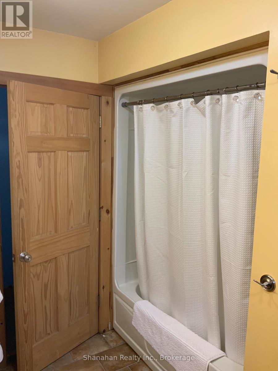 46 Maple Golf Crescent, Northern Bruce Peninsula, Ontario  N0H 2R0 - Photo 25 - X12055599
