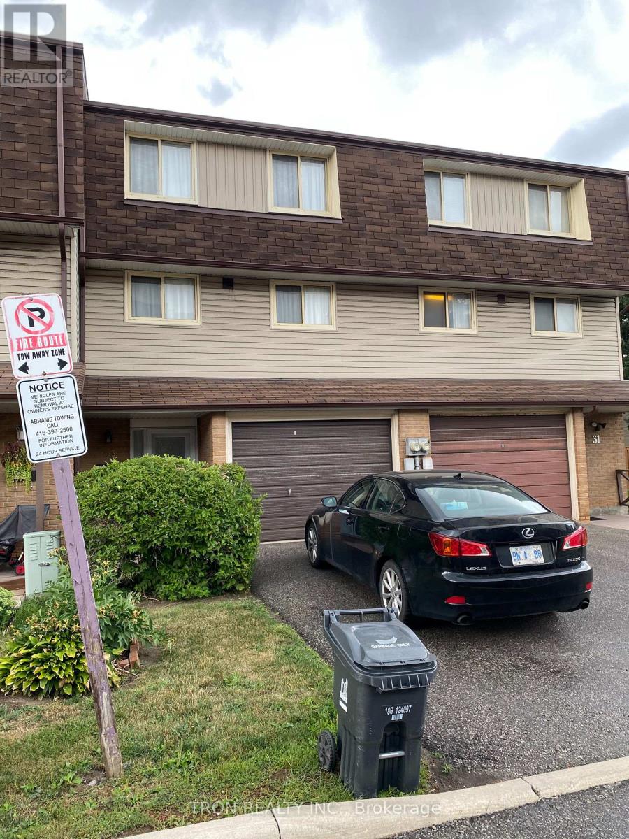 33 Yellow Birch Way, Toronto, Ontario  M2H 2S9 - Photo 1 - C12183024