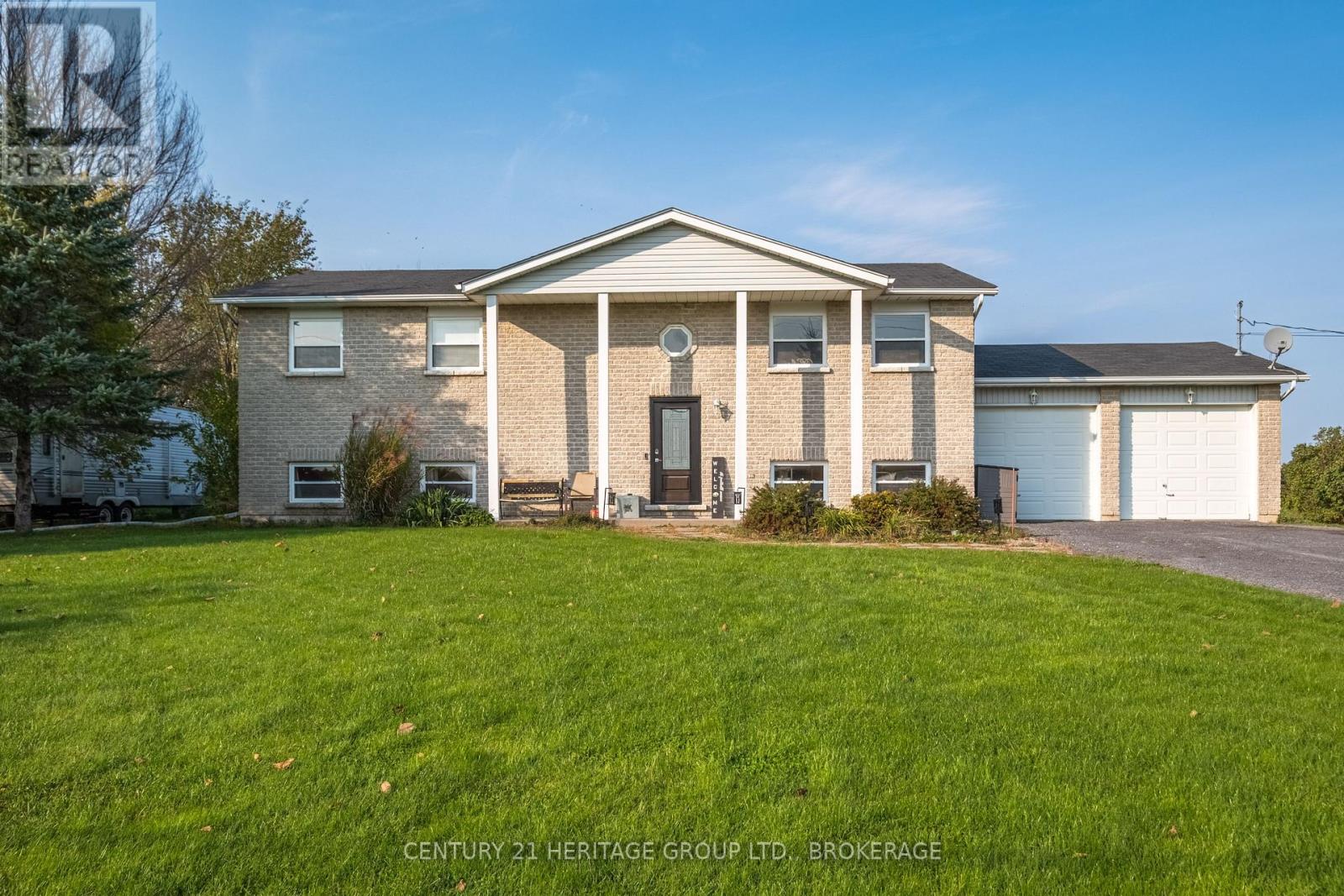 4342 Colebrook Road S, South Frontenac, Ontario  K0H 1V0 - Photo 8 - X12166507