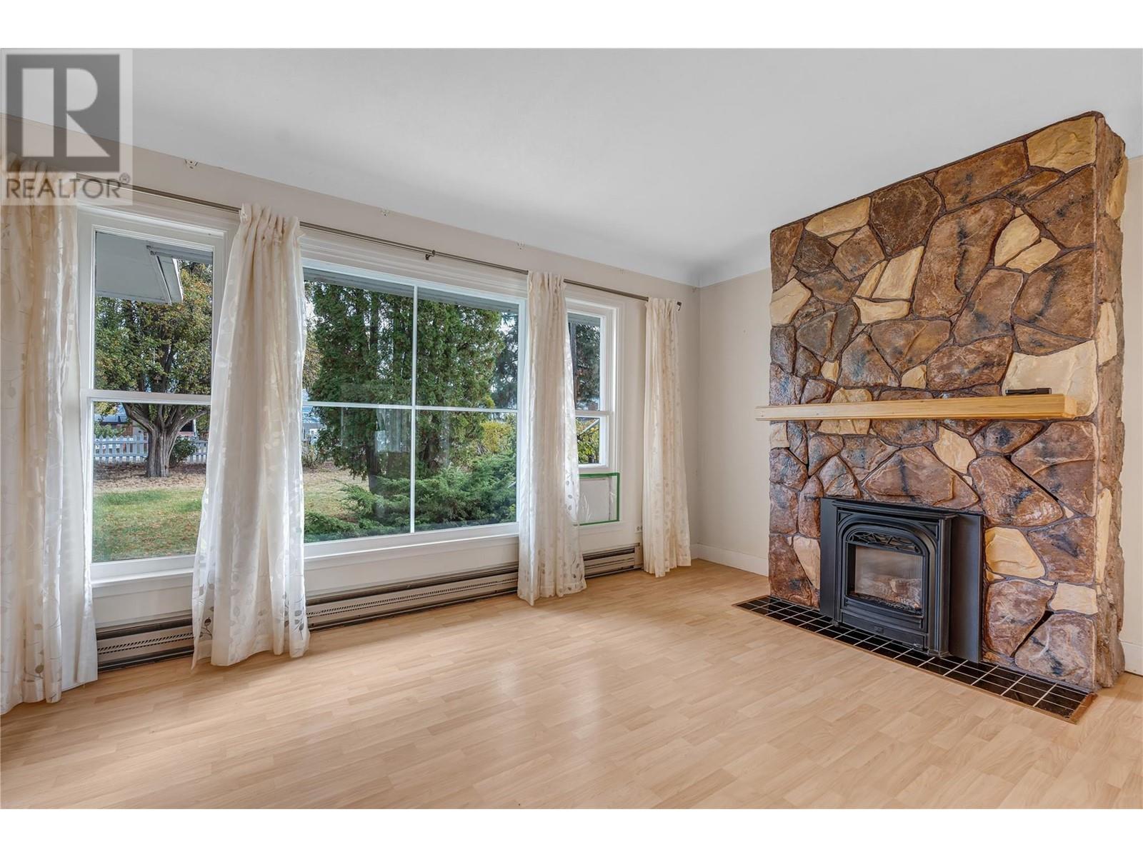 610 Vedette Drive, Penticton, BC V2A7K8