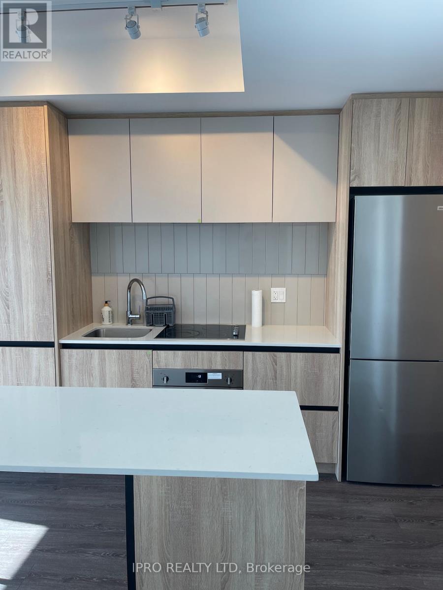 2112 - 7950 Bathurst Street, Vaughan, Ontario  L4J 0B8 - Photo 1 - N12182937
