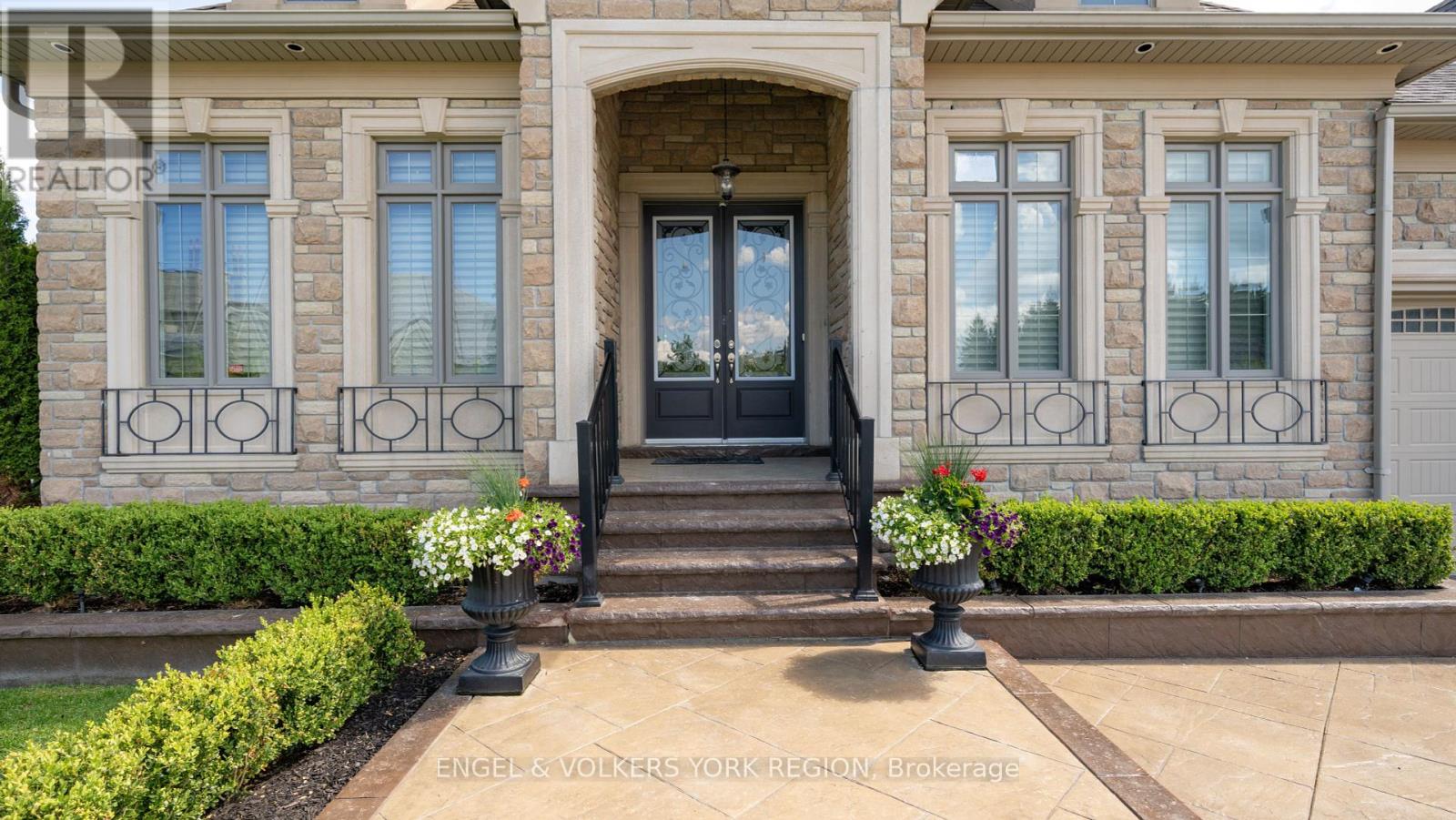 Property at 43 JAMES STOKES COURT image 4