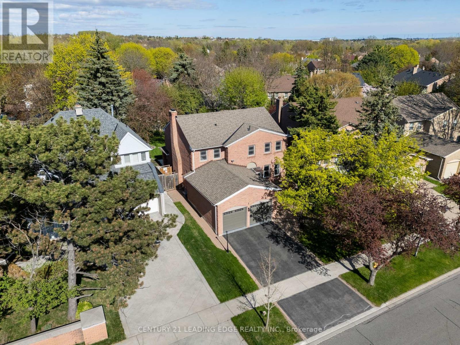 4 Longwater Chase, Markham (Unionville), Ontario  L3R 4A2 - Photo 3 - N12182970