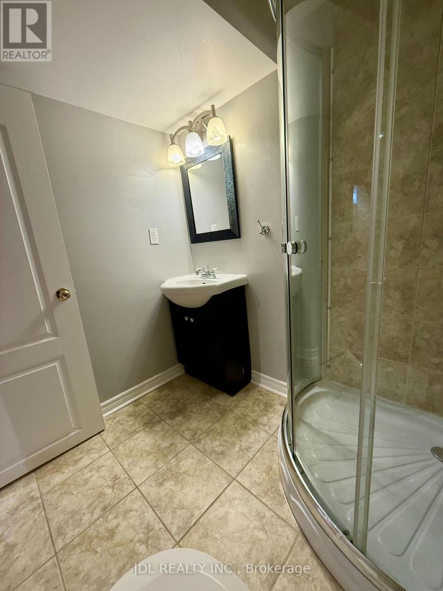64 Pillar Rock Crescent, Markham, Ontario  L6C 3H4 - Photo 23 - N12182977