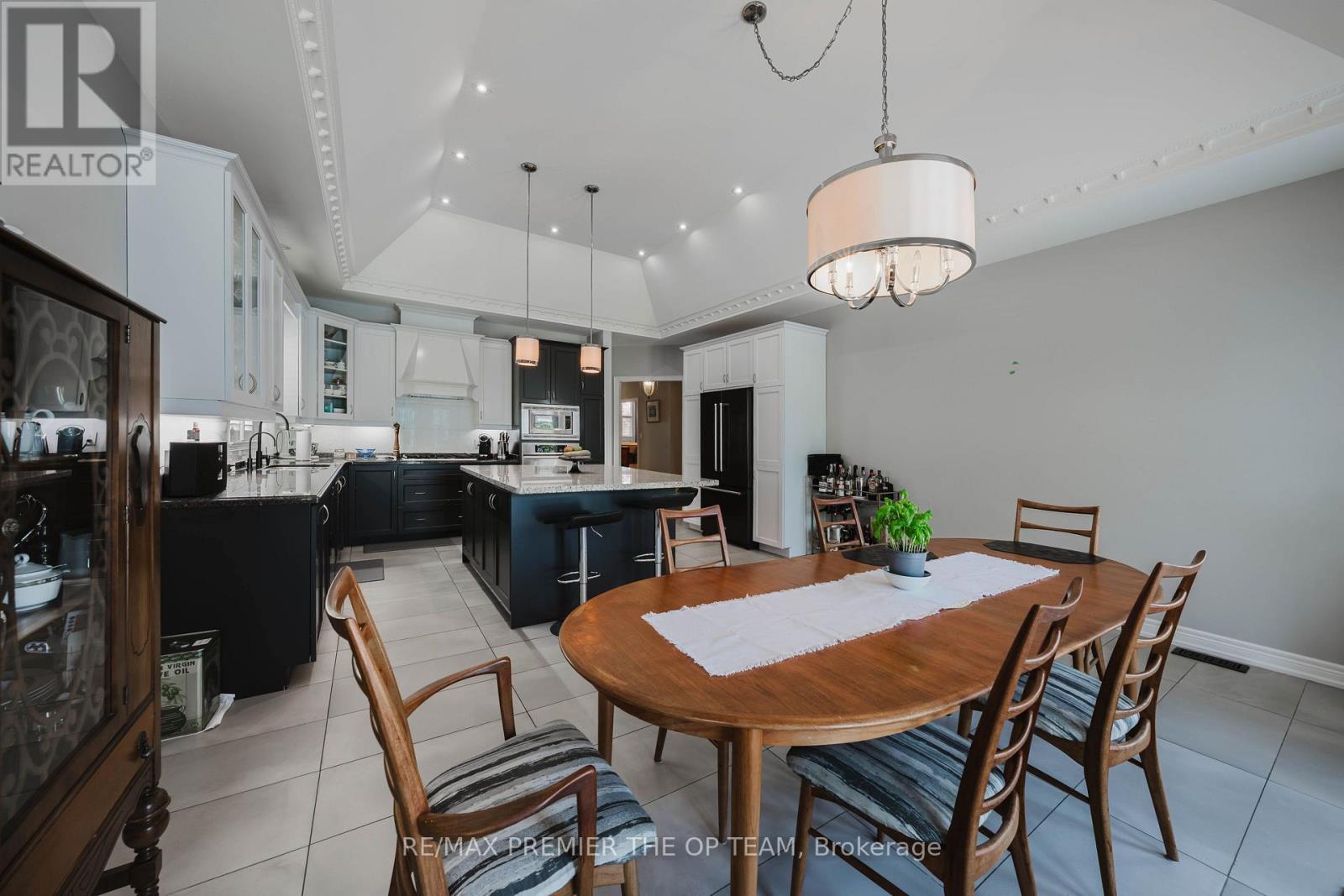 56 Park Ridge Drive, Vaughan, Ontario  L0J 1C0 - Photo 16 - N12182993