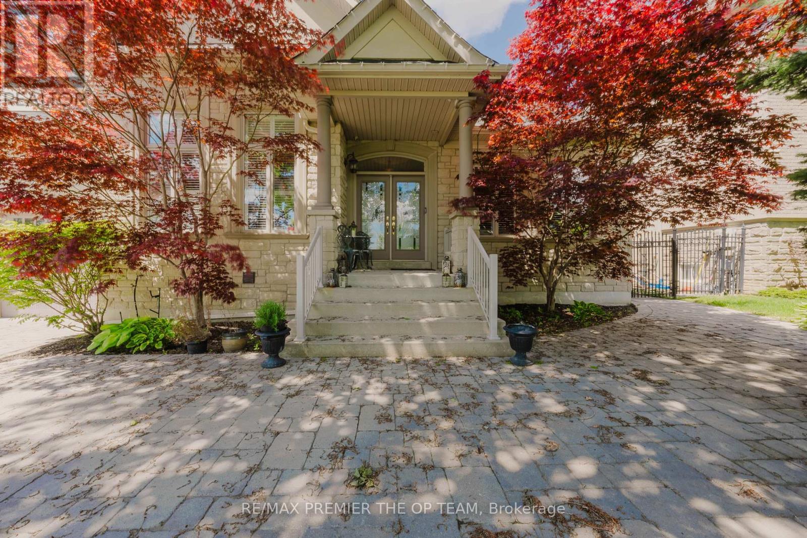 56 Park Ridge Drive, Vaughan, Ontario  L0J 1C0 - Photo 5 - N12182993