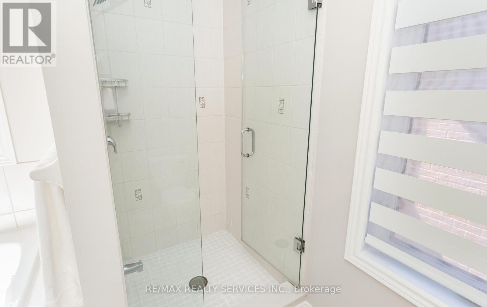 153 Algoma Drive, Vaughan (Kleinburg), Ontario  L4H 4H1 - Photo 23 - N12183001