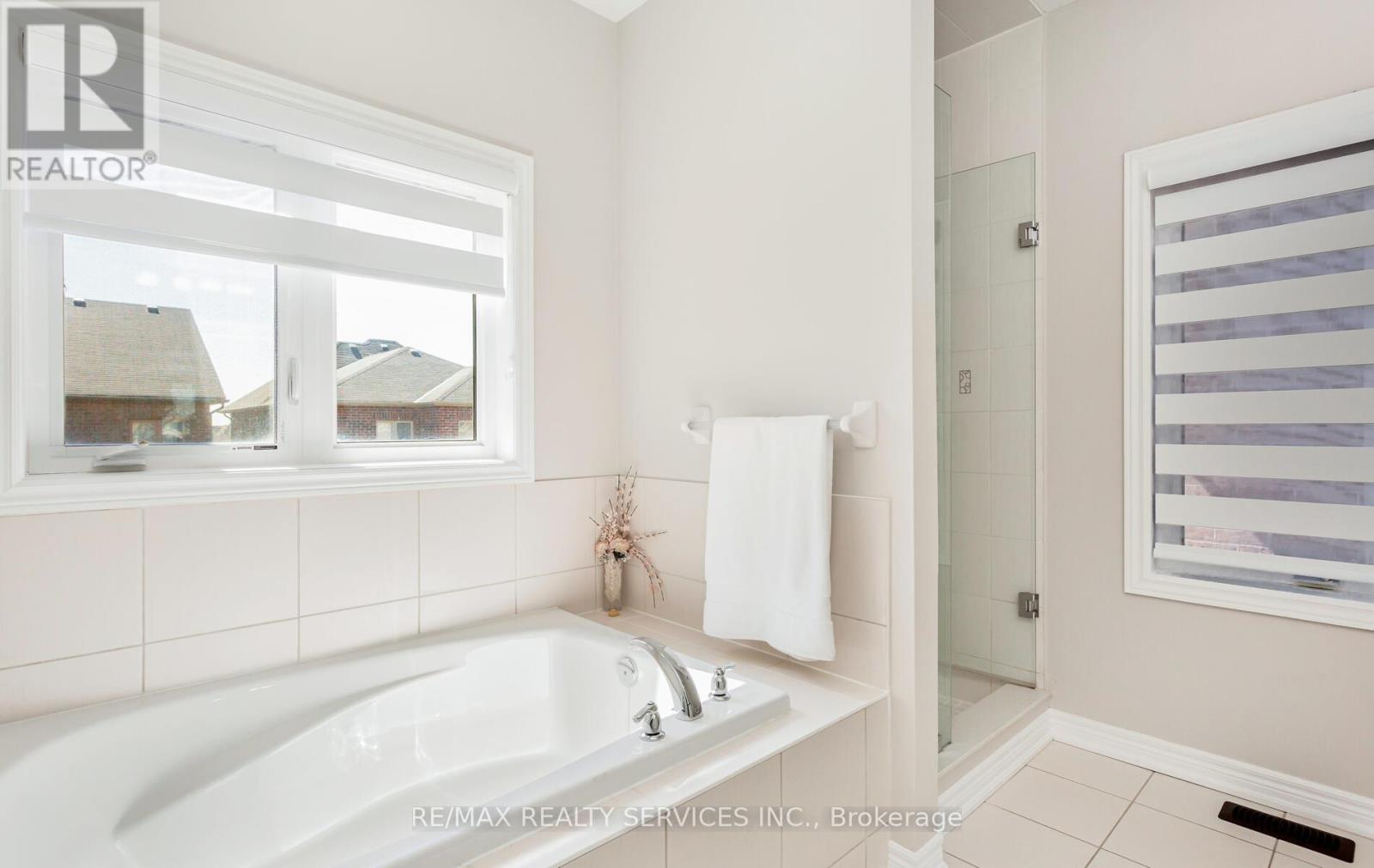 153 Algoma Drive, Vaughan, Ontario  L4H 4H1 - Photo 24 - N12183001