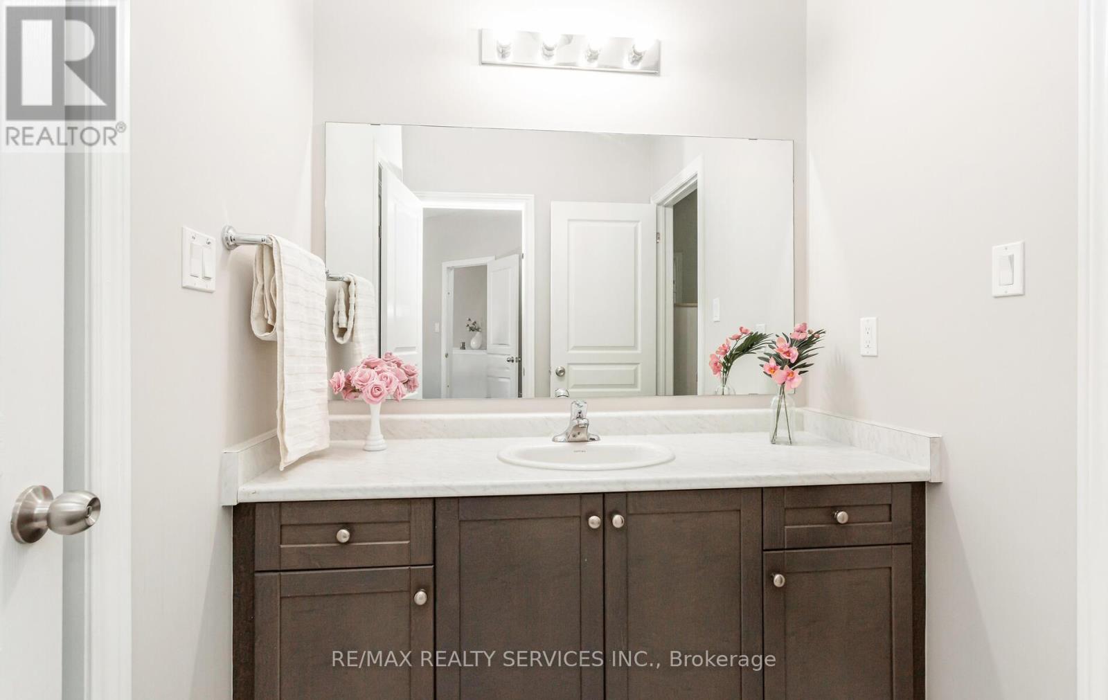 153 Algoma Drive, Vaughan, Ontario  L4H 4H1 - Photo 33 - N12183001