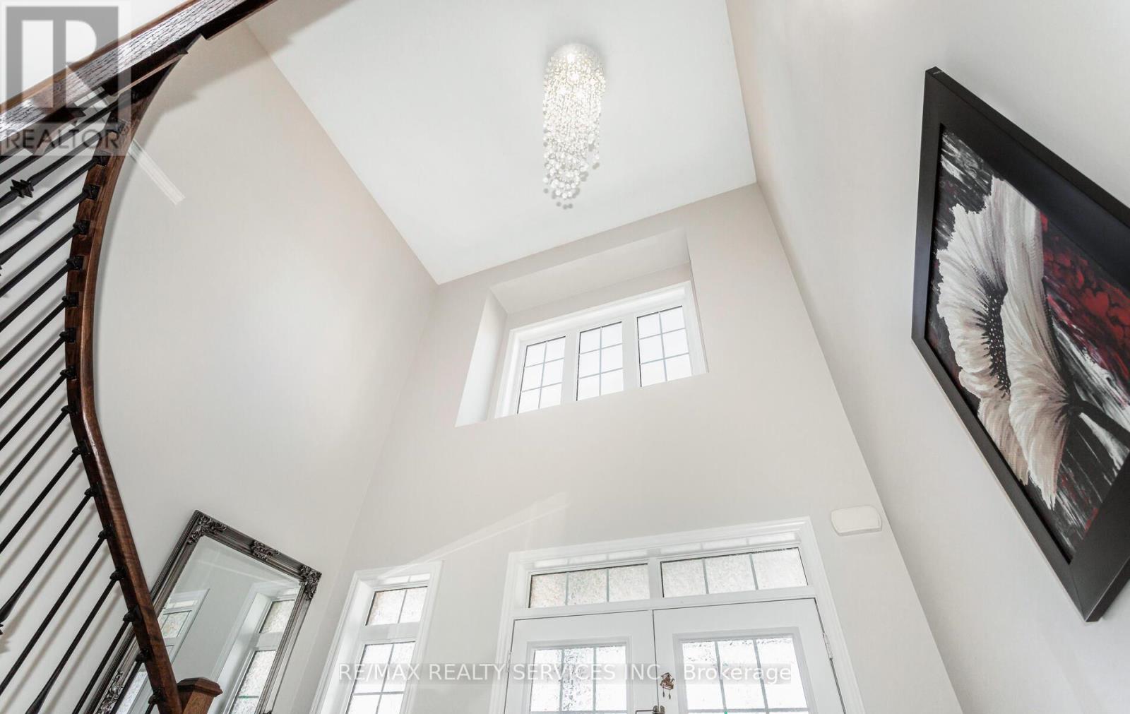 153 Algoma Drive, Vaughan, Ontario  L4H 4H1 - Photo 6 - N12183001