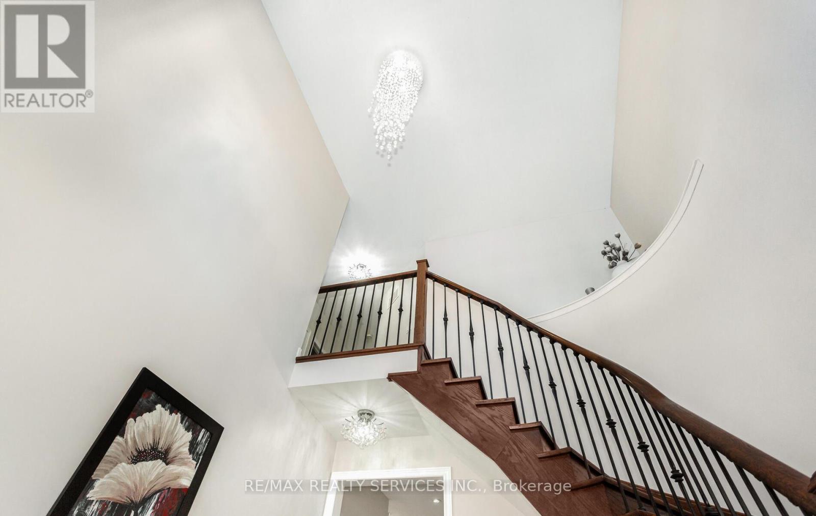 153 Algoma Drive, Vaughan, Ontario  L4H 4H1 - Photo 7 - N12183001