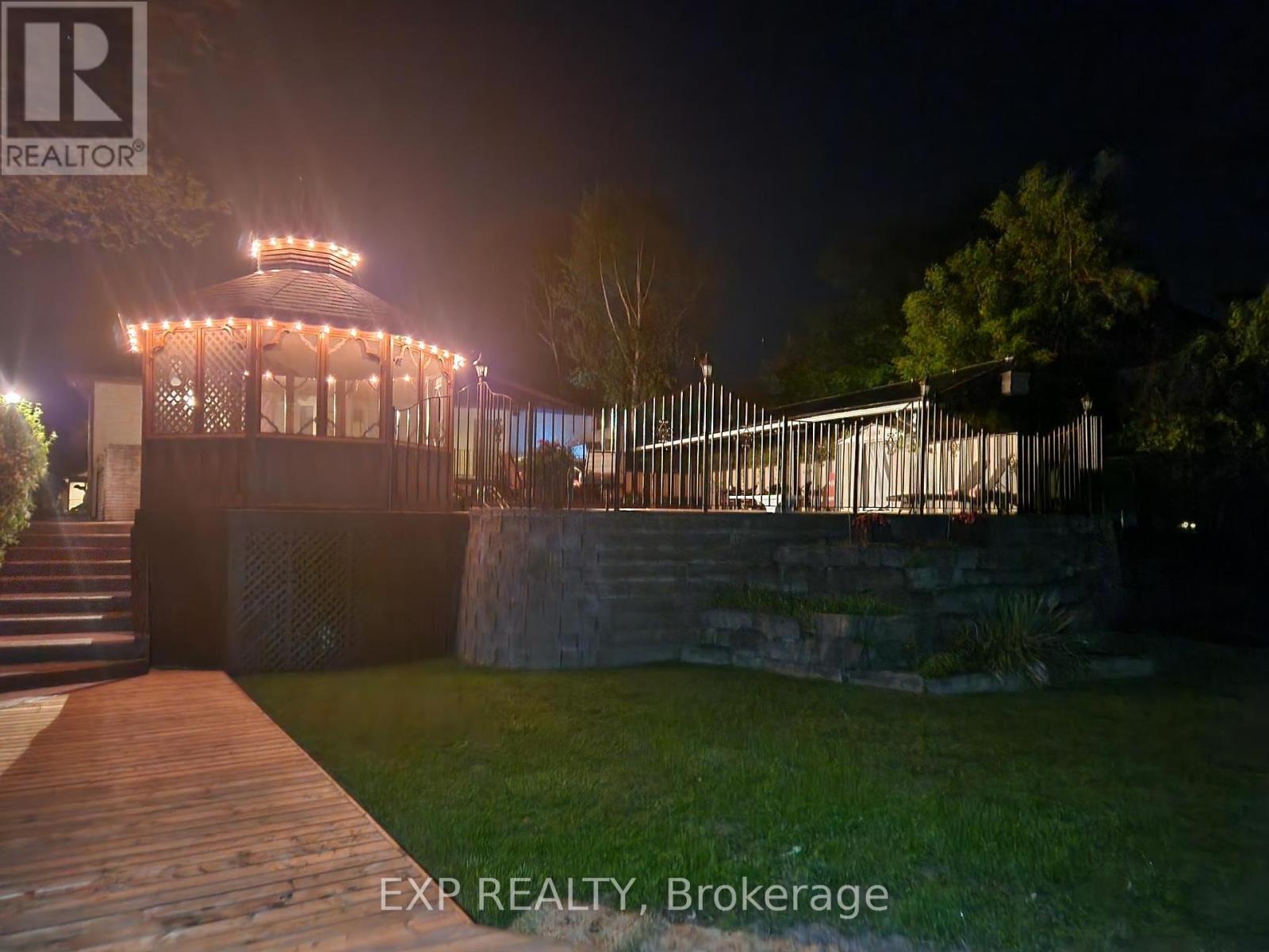 233 Sand Road, East Gwillimbury, Ontario  L9N 1K1 - Photo 45 - N12183033