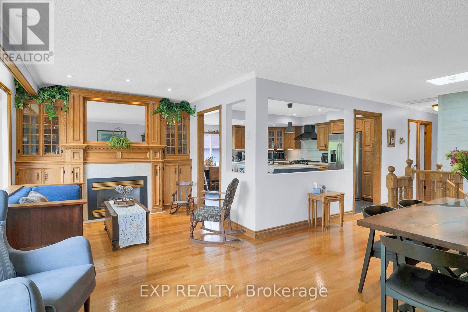 233 Sand Road, East Gwillimbury, Ontario  L9N 1K1 - Photo 6 - N12183033