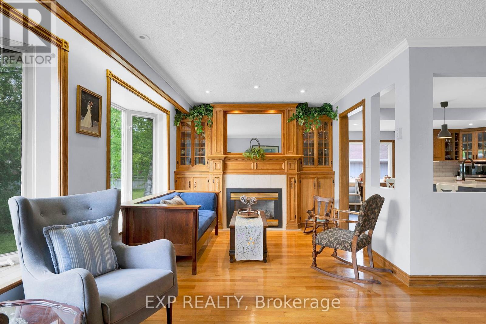 233 Sand Road, East Gwillimbury (Holland Landing), Ontario  L9N 1K1 - Photo 9 - N12183033